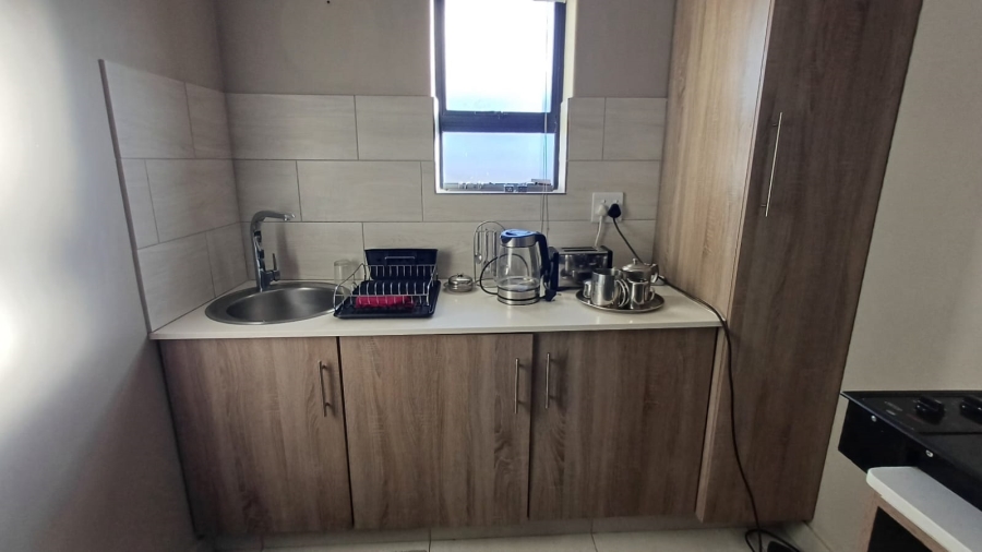 To Let 2 Bedroom Property for Rent in Monte Christo Western Cape